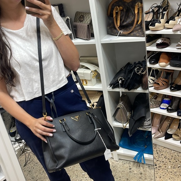 Prada Black Saffiano Leather Galleria Tote Bag - Picture 5 of 7